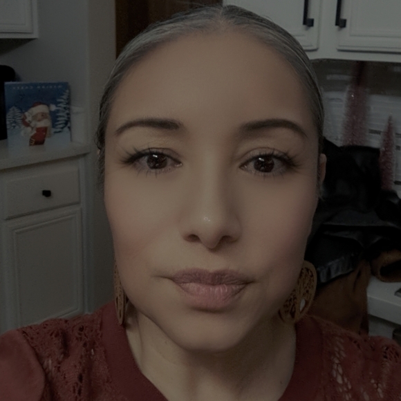 💜🎉 This Is Me 💜🎉 Like To Be Notified Of When I Go Live! - Picture 13 of 14